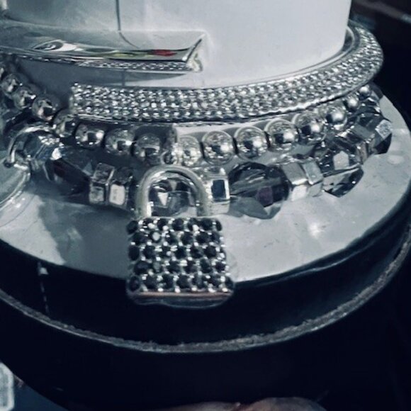 LOCK STACK - Picture 1 of 1